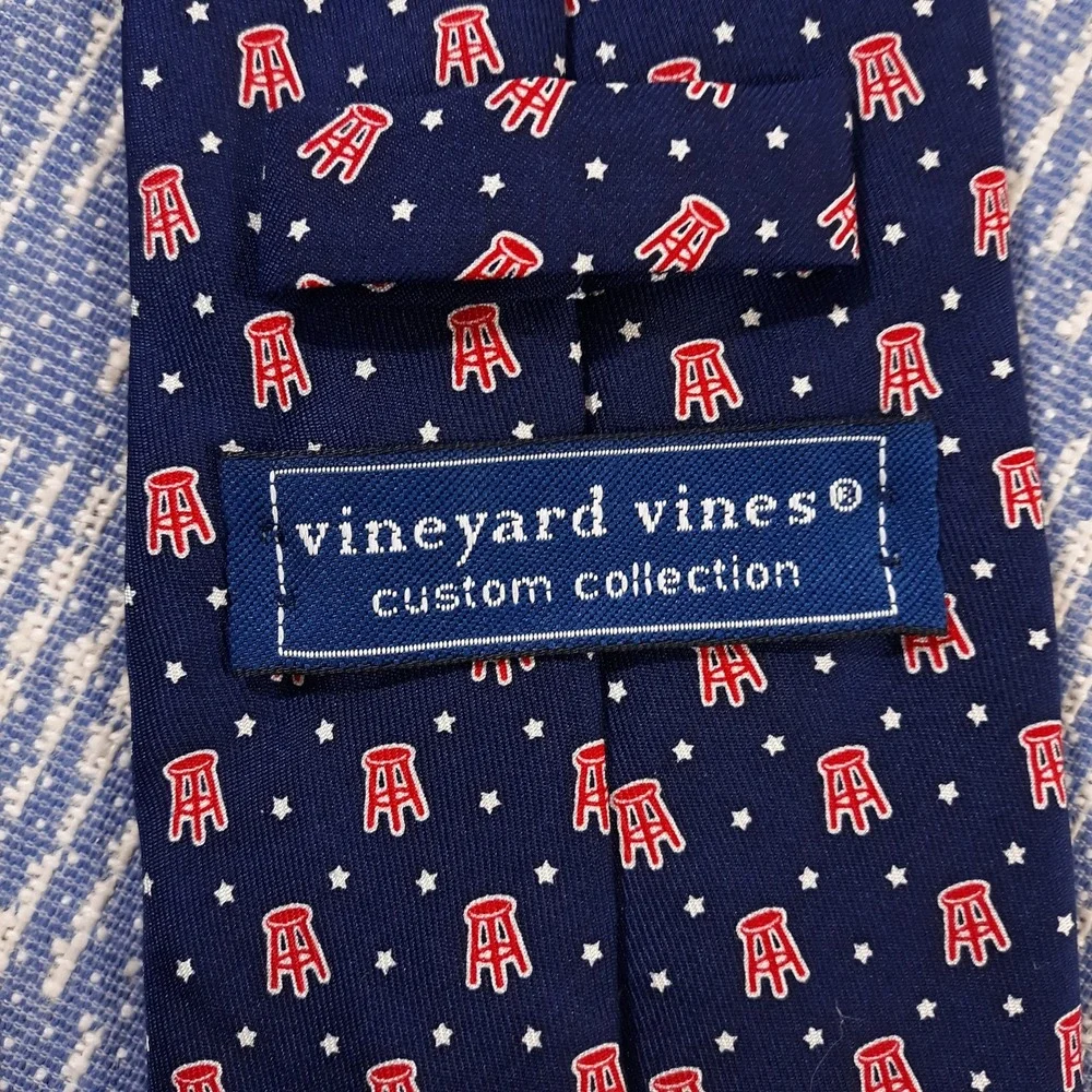 Vineyard Vines Barstool Sports Tie Necktie Silk Blue Made In USA 3-3/8